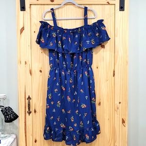 Super 😍 cute Navy cold shoulder dress